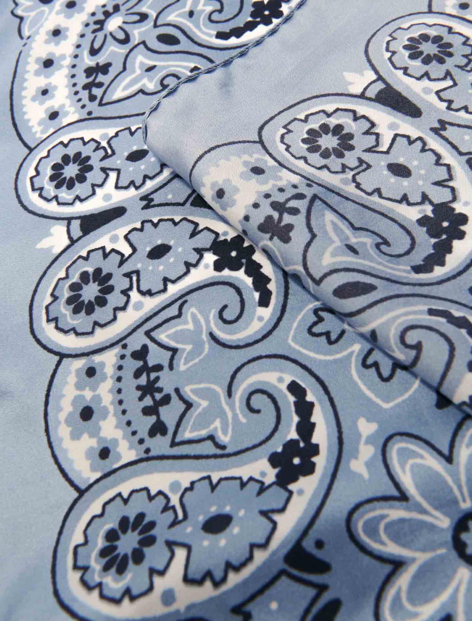 Pañuelo con estampado bandana